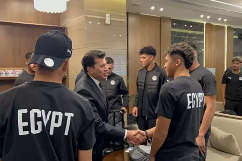 قبل التوجه لتشيلي.. رسائل وزير الرياضة لمنتخب الشباب